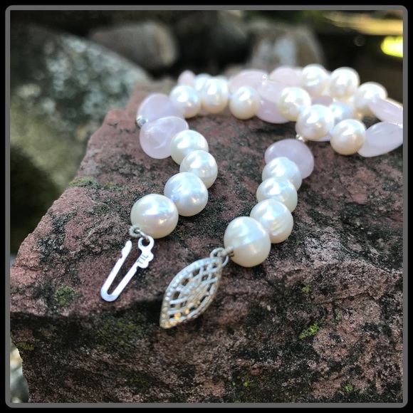 Freshwater pearl necklace and bracelet set - Picture 5 of 6